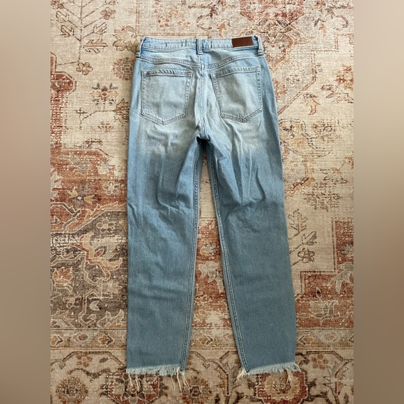 Hollister vintage stretch ultra high rise distressed mom jeans - Picture 6 of 6